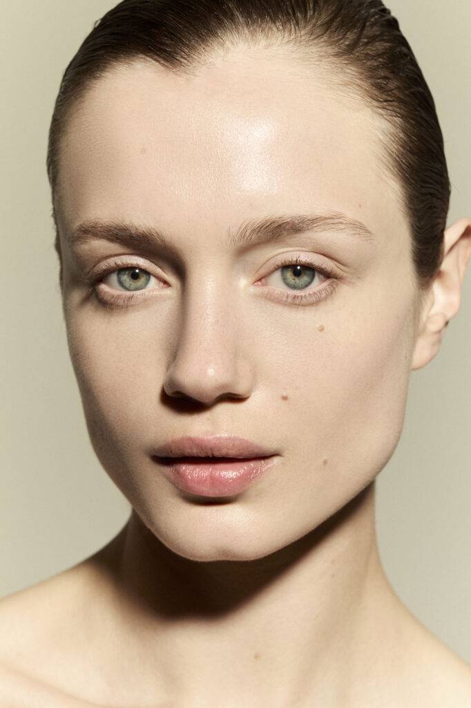 Niet-chirurgische ooglidcorrectie